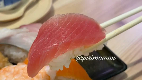 スシロー平日限定ランチの寿司セット（マグロ）