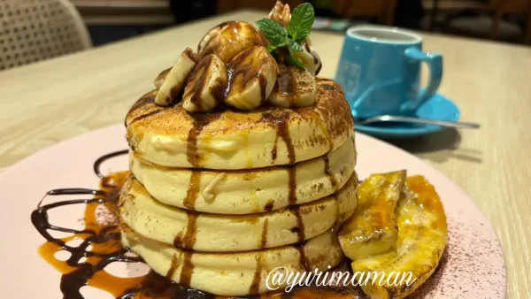 高木珈琲松山店の焦がしバナナのキャラメルショコラパンケーキ - ゆりママんブログ 高木珈琲松山店の焦がしバナナのキャラメルショコラパンケーキ