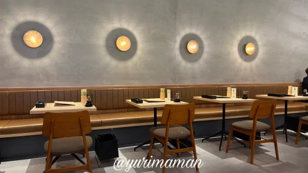 高木珈琲松山店の内観|木のぬくもりを感じる落ち着いた空間2 - ゆりママんブログ 高木珈琲松山店の内観|木のぬくもりを感じる落ち着いた空間2