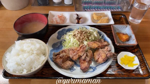 やま勝の600円唐揚げ定食(ご飯山盛り)1 - ゆりママんブログ やま勝の600円唐揚げ定食(ご飯山盛り)1