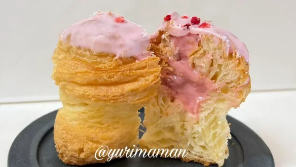 クロフィン フレーズ(いちご)断面 - ゆりママんブログ クロフィン フレーズ(いちご)断面