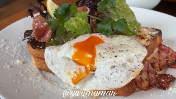 CROQUE WORKSのプロシュートクロックムッシュ 生ハムと半熟たまご3