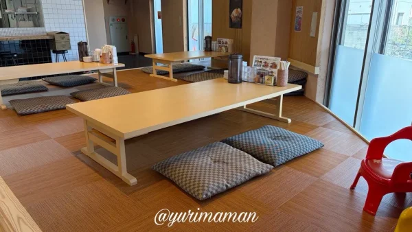 家族連れにも利用しやすい座敷席 大衆食堂スタンドそのだの店内