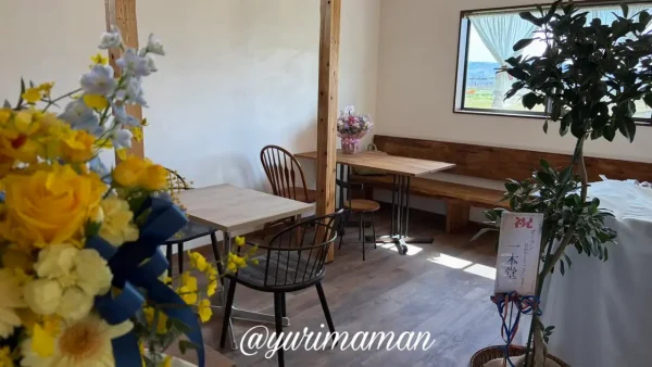 パティスリーカフェTEFILの店内カフェスペース