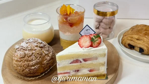 松山市北条のパティスリーカフェTEFILで購入したスイーツたち