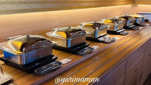 利楽ヨーロピアンビュッフェの料理1