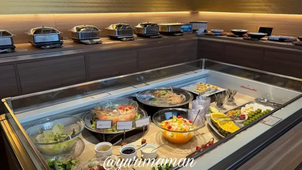 東温市利楽のヨーロピアンランチビュッフェ