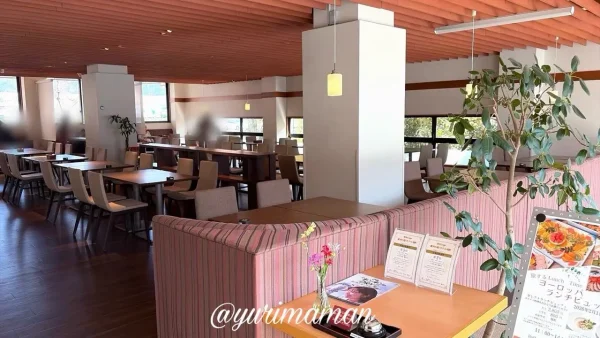 東温市利楽レストラン店内の様子1