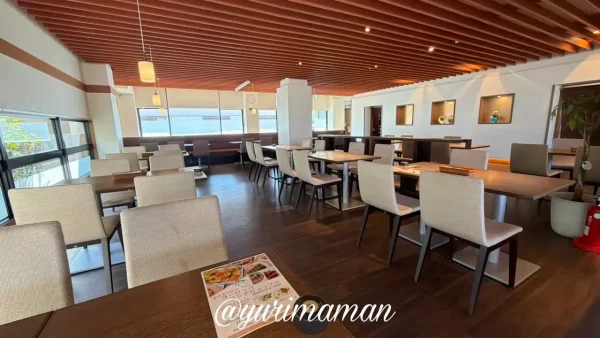 東温市利楽レストラン店内の様子2