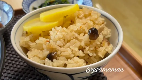 西条市 丸福食堂 日替わり定食の炊き込みご飯