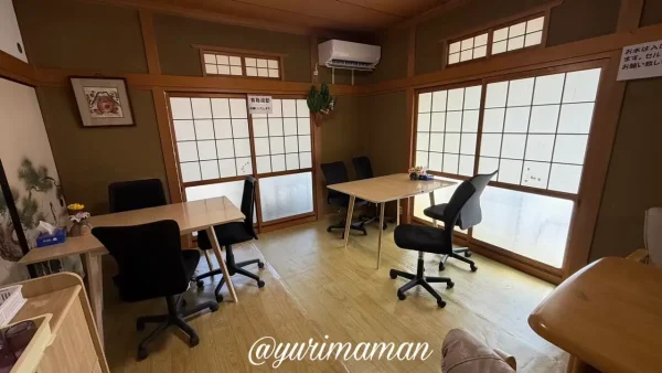 西条市 丸福食堂 古民家風の店内2