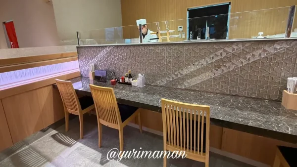 すしえもん道後店 職人が目の前で握るカウンター席 - ゆりママんブログ すしえもん道後店 職人が目の前で握るカウンター席