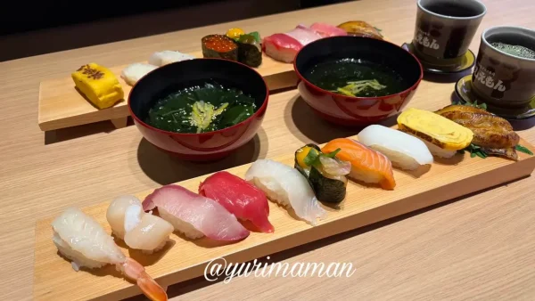 すしえもん道後店 特選上にぎりランチ・特選にぎり(汁物付き)2 - ゆりママんブログ すしえもん道後店 特選上にぎりランチ・特選にぎり(汁物付き)2