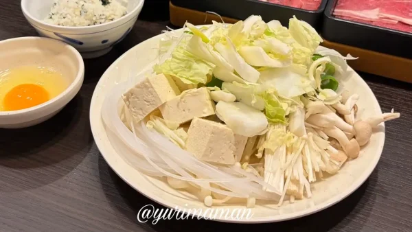 しゃぶ葉のすき焼きだしに入れる野菜