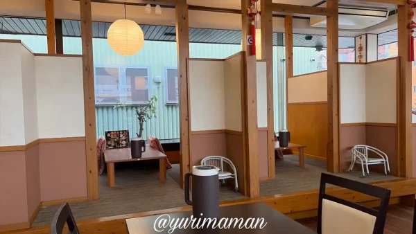 桃園 店内 小上がり座敷席の様子