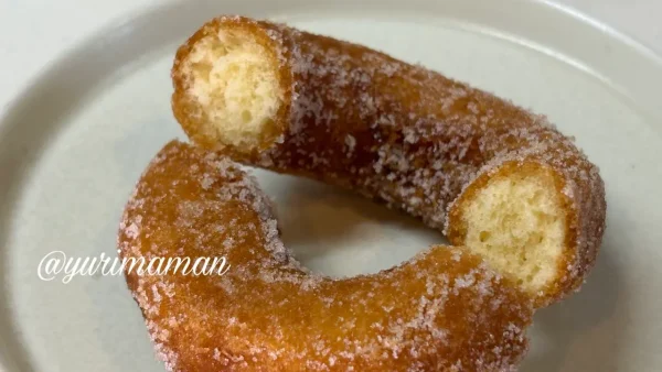 あいなんドーナツ 砂糖たっぷりでザクザク食感のドーナツ断面 - ゆりママんブログ あいなんドーナツ 砂糖たっぷりでザクザク食感のドーナツ断面