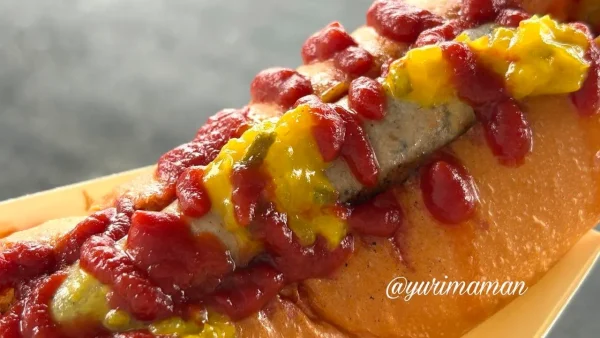 ユンゲモルゲン ソーセージ ホットドッグ アップ 伊予市 道の駅ふたみ