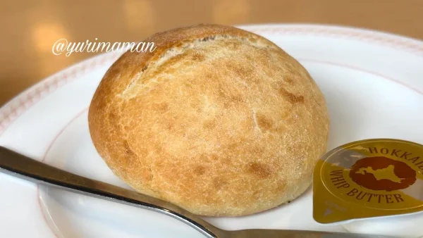 ジョイフルランチのブールパン 外カリ中ふわ - ゆりママんブログ ジョイフルランチのブールパン 外カリ中ふわ