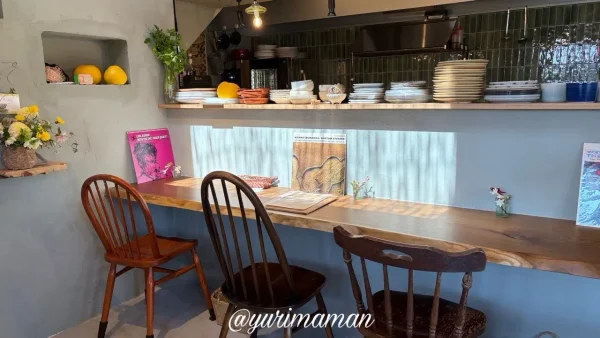 MADO table&flower カウンター席 店内の様子 松山市石手 カフェ