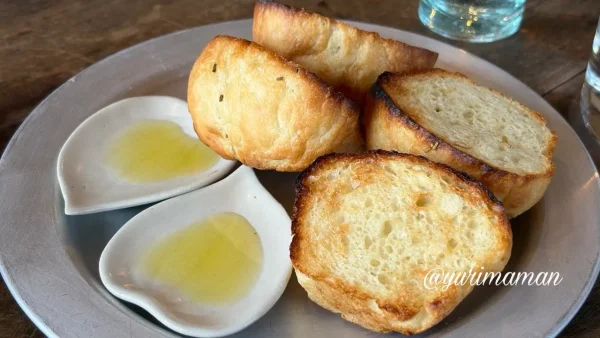 MADO table&flower ランチ 自家製フォカッチャ