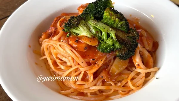 MADO table&flower トマトパスタ 宇和島産剣先イカ 生パスタ2