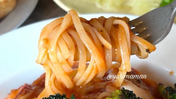 MADO table&flower トマトパスタ 宇和島産剣先イカ 生パスタ アップ