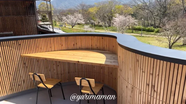 MADO table&flower テラス席 石手川沿い 開放的なレストラン 松山