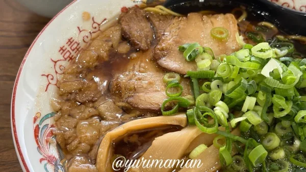 楓家 尾道ラーメン 醤油ベースでコクのある一杯2