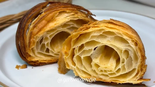 ナッツベーカリー 看板商品クロワッサン2