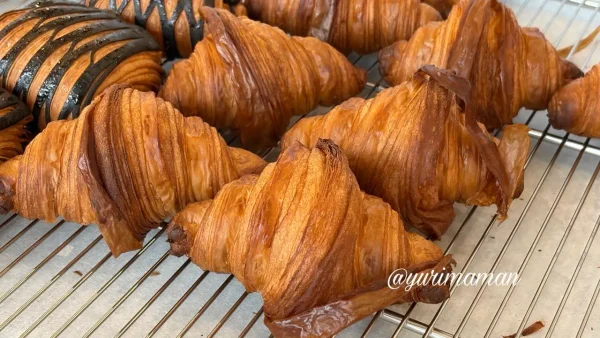 ナッツベーカリー 看板商品クロワッサン3