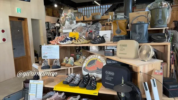 新居浜市 アウトドアショップ ABENTEUER 店内 キャンプ用品売り場