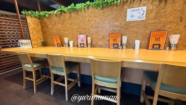 ミートキッチン凪 カウンター席 四国中央市 一人でも利用しやすい店内