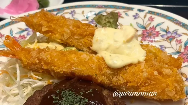 ミートキッチン凪 ランチのエビフライ