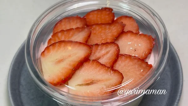 にゃんとピヨ いちごパンナコッタ スイーツ 四国中央市