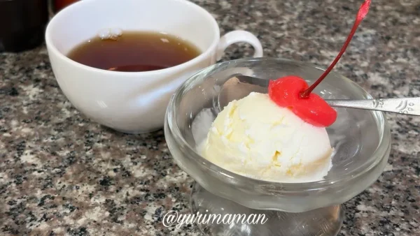 スパイシーキング 食後のアイスと紅茶