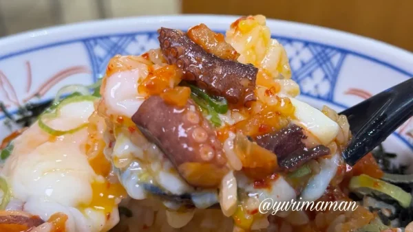 タコキムチ丼 タコがたっぷり入った丼