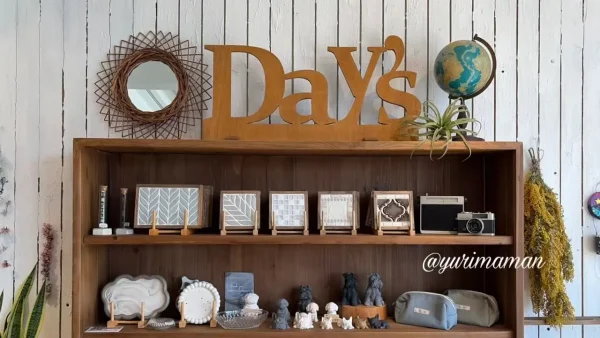 松山市余戸の雑貨カフェ「Day's」のナチュラル雑貨コーナー