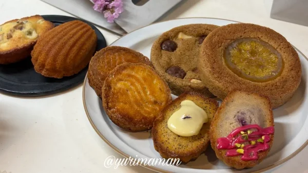 西条市「エトワール ドゥ ラポール」で購入した焼き菓子