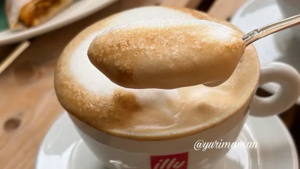 きめ細かいフォームが特徴のカプチーノ - ゆりママんブログ きめ細かいフォームが特徴のカプチーノ