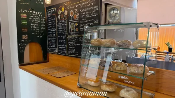 ラクダピクニック2階カフェのベーグル販売スペース