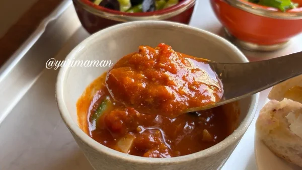ラクダピクニックのランチ「トマトキーマカレー」