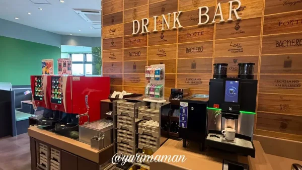 サイゼリヤ エミフルMASAKI店 ドリンクバーコーナー