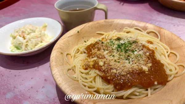 サイゼリヤ ワンコインランチ パスタ サラダ スープ 500円