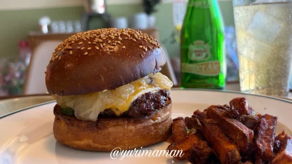 クラシックチーズバーガー TAN'S FOOD HOUSE 新居浜