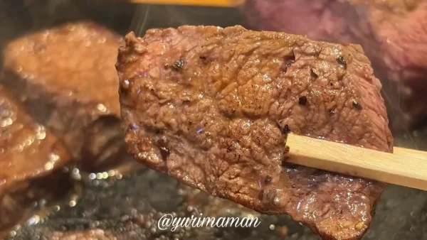 やっぱりステーキ レア焼き 厚切りステーキ2