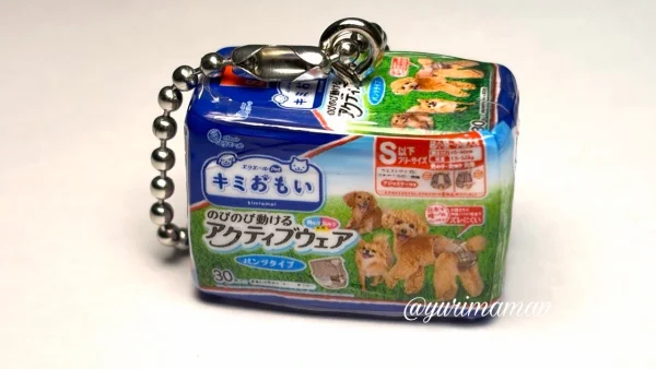 エリエールミニチュアチャームのガチャを回して出たマナーウェア