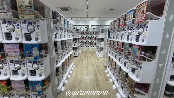 ガチャガチャの森梅田茶屋町店の店内の様子3 - ゆりママんブログ ガチャガチャの森梅田茶屋町店の店内の様子3