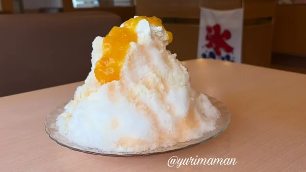 ジョイフルの山梨産白桃かき氷大サイズ