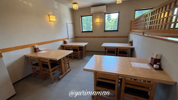 蕎屋すずのテーブル席 - ゆりママんブログ 蕎屋すずのテーブル席