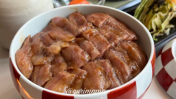 松阪牛を使用した肉まぶし